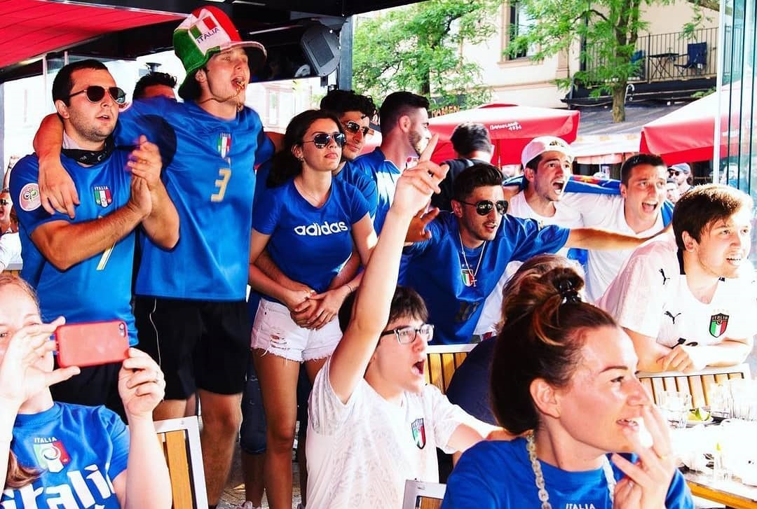 ۸ پاسیو در تورنتو برای تماشای فینال یورو ۲۰۲۰