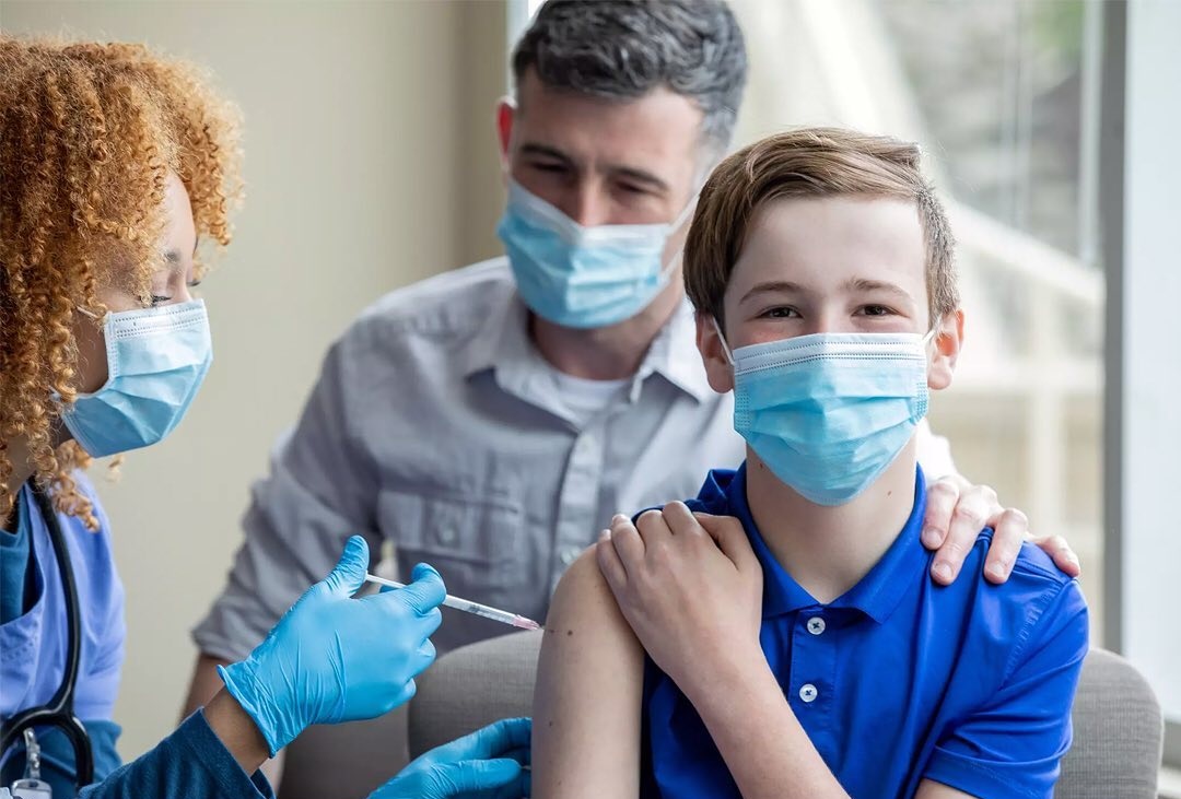 همه افراد بالای ۱۲ سال در تورنتو بدون نوبت قبلی می توانند واکسن تزریق کنند