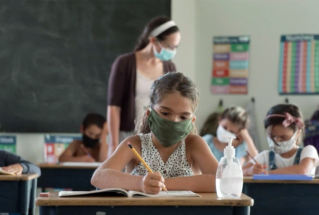 برنامه بازگشت به مدرسه آنتاریو منتشر شد: دانش آموزان باید همچنان در کلاس ها ماسک بزنند