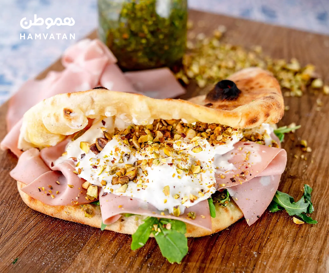 رستوران ایتالیایی Crudo در اتوبیکو با ساندویچ‌ها و پیتزاهای حجیم