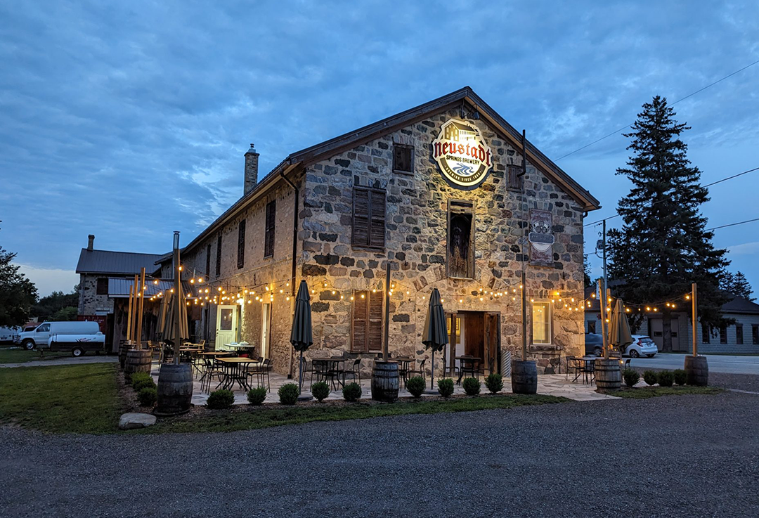 قدیمی‌ترین کارخانه آبجوسازی آنتاریو: اینجا در یک غار طبیعی آبجو بنوشید