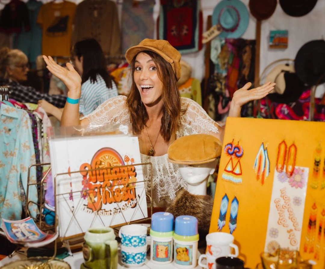 نمایشگاه وسایل وینتج در تورنتو: اینجا معدن لباس‌ها و اکسسوری‌های وینتج است